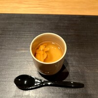 すず木 - ▪️先付け：ウニの茶碗蒸し‥ウニがゴロゴロ入ってます。