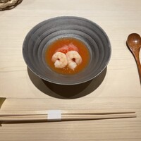 鮨 昇 - 付き出し:芝海老とトマトの冷製