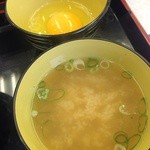 吉野家 - 味噌汁と玉子