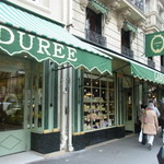 Ladurée - 歴史あるサントノーレ通りのファサード