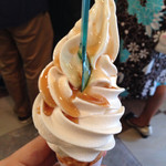 ジェラテリア アクオリーナ - ジェラートソフト メープル（580円）