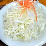 キッチン よろずや - エビフライ食べ放題定食のキャベツ