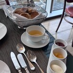 フォーシーズンズホテル丸の内　東京 - 