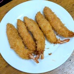キッチン よろずや - エビフライ食べ放題定食の追加1回目のエビフライ5本