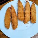 キッチン よろずや - エビフライ食べ放題定食の追加2回目のエビフライ5本
