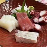 おき野 - 刺し盛り（マグロ、カンパチ、たるいか、たこぶつ）