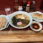 園春 - 半チャ半ラーメン¥850+餃子¥380=¥1230