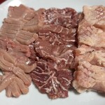 味楽苑 - 豚顔面盛り(カシラ、面脂、軟口蓋)1100円