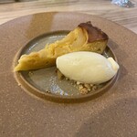 ルディック - 本日のタルト(桃) アイスクリーム添え