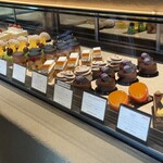 パティスリー オー フィル ドゥ ジュール - 内観