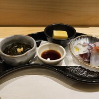 鮨 七海 - 前菜3品
                    ・岩もずく酢
                    ・もろこし豆腐
                    ・刺身(インド鮪、真鯛、甘海老)
