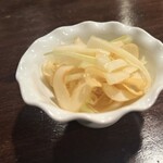 ジャズクラブダフネ - イカとセロリのオイル漬け