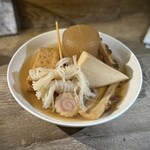 おでん屋遊 - ■おでんおまかせ 5品盛り ¥935