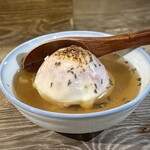 おでん屋遊 - ■モッツァレラチーズとまるまるトマト ￥506