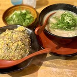 うま屋ラーメン 四日市日永カヨー店 - 至高のハーフセット