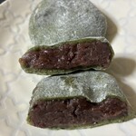 道の駅 かみみね - 大福は8センチの大きさ
粒餡がたっぷり
