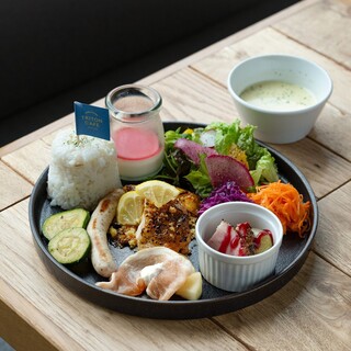 TRITON CAFE_2