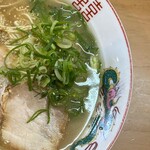 一楽ラーメン - 大盛りラーメン　右
