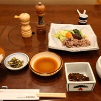 ざくろ TBS店 - ざくろ御膳
                      小付、まぐろ山かけ、牛ロースバタ焼、御飯香物、お椀