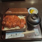 とん亭 - ソースカツ重1250円