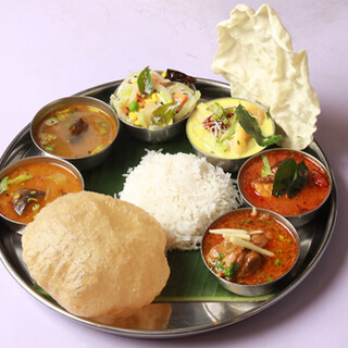 京橋の名店で修業したシェフによる本格的な南インド料理を堪能