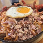 牡蠣海鮮酒場 Seaside Club - 鉄板焼きナポリタン　ベーコンサイド