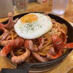 牡蠣海鮮酒場 Seaside Club - 鉄板焼きナポリタン　タコさんウインナーサイド
