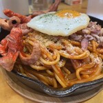 牡蠣海鮮酒場 Seaside Club - 鉄板焼きナポリタン　タコさんはみ出します　麺400g