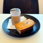 ガトーよこはま - 濃厚チョコプリン、ミニパウンドケーキ（桜）