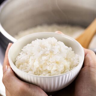 自家製米の新鮮炊き立てごはん