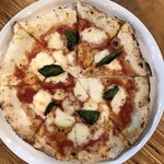 富良野チーズ工房 ピッツァ工房 - マルゲリータ