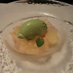 カンブーザ - 白桃のコンポスタとジュレ・ミントのジェラートと共に