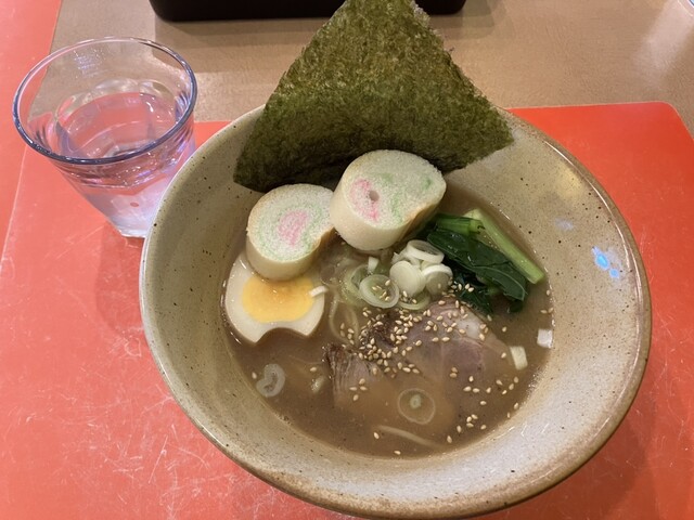 由利本荘のハンバーガー店 Hello Mellow Yellow &ndash; 手頃価格で楽しむ絶品バーガー