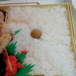 蒲田鳥久 - 特製弁当､ご飯部分。