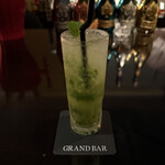 GRAND BAR - 