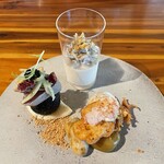 小さな料理店 森乃くじら荘 - ピンチョス 高知産 初鰹のゴルペ 和歌山産 釜揚げしらすと落花生のムース 静岡産 桜海老のトルティジータ