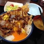 天丼てんや - ロース豚天丼（ソース）半熟卵のせ