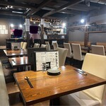 魚トの神 - 店内