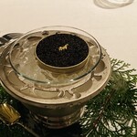 フランス料理　レ・セレブリテ ホテル日航大阪 - 「ムニュ シェフ」コース(32000円)のスタートはキャビアから！