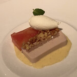フランス料理　レ・セレブリテ - ピンクグレープフルーツと赤紫蘇のテリーヌ