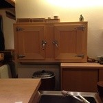 寿しの吉乃 - 氷で冷やす白木の冷蔵庫