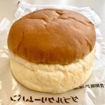 成城石井 - 岐阜金町コガネパンダブルクリームパン