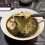 Japanese Soba Noodles 蔦 - やや平打ちの細麺