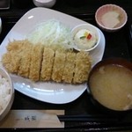 ロースカツ（120g）定食（1030円）＋ヒレカツ単品（290円）