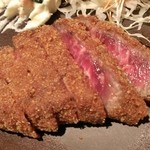 浅草 牛かつ - 中はレア状態！