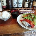 Bar 日向 - とろーりチーズとトマトソースのハンバーグ☆