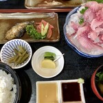 三河屋 - 鯉のあらい定食