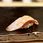 銀座 すし傳 - 鯛の炙り