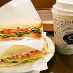 カフェ・ド・クリエ 小手指南口店 - トーストサンドモーニング　パストラミポークと彩り野菜