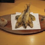 酒菜の肴 遊食家 - 稚鮎 天ぷら